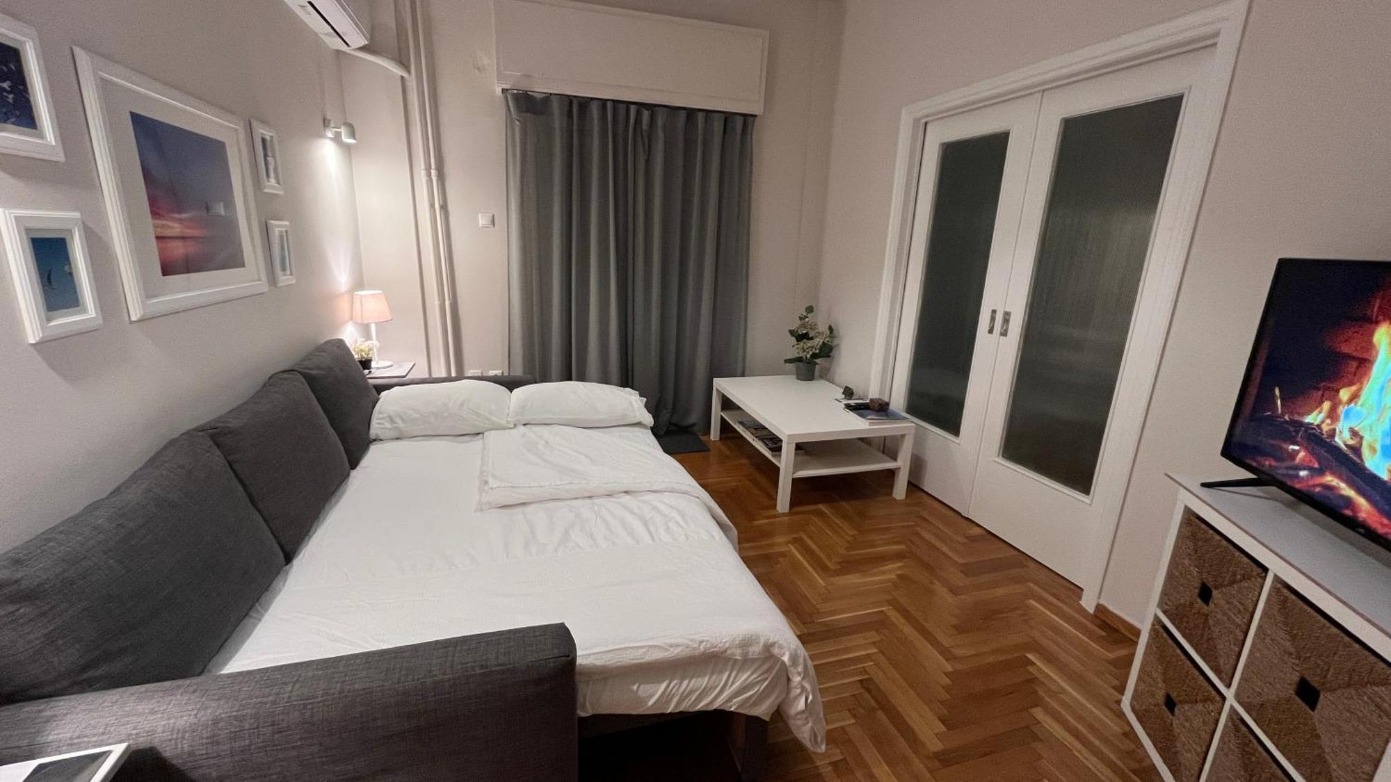 4 Newly Renovated Charming Apartments Steps From Panormou Metro Station Athen Zimmer foto
